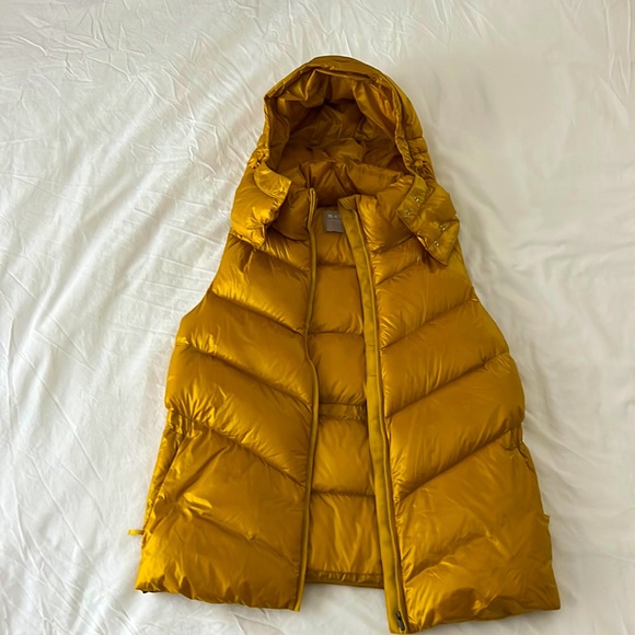 Athleta Lofty Down Vest - Picture 1 of 5